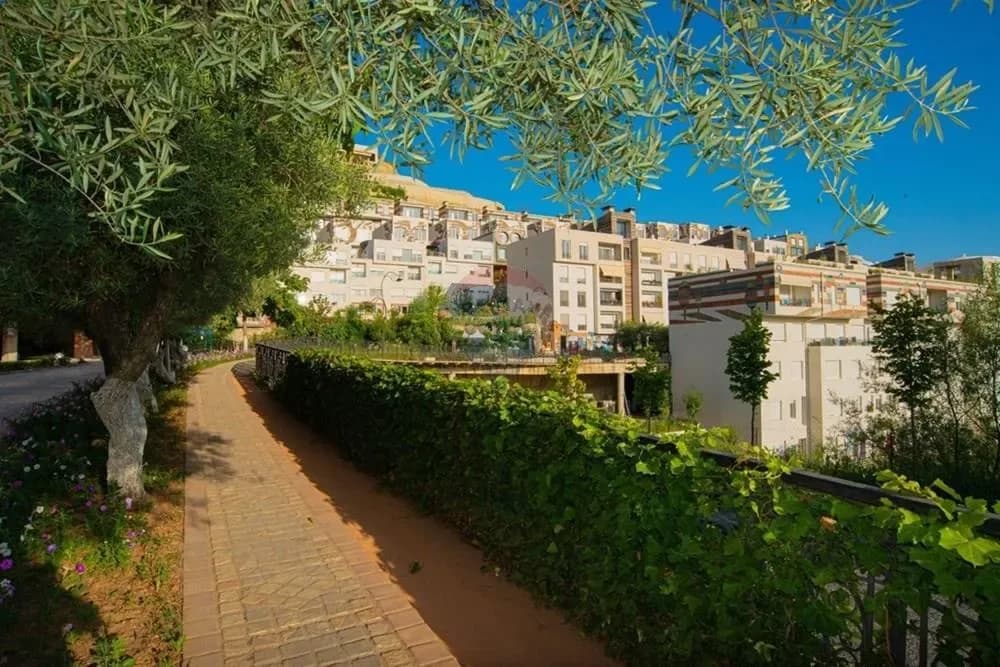 Apartament luksoz 1+1 në shitje në Rruga e Saukut, Tiranë – 72m², 185,000€ 4