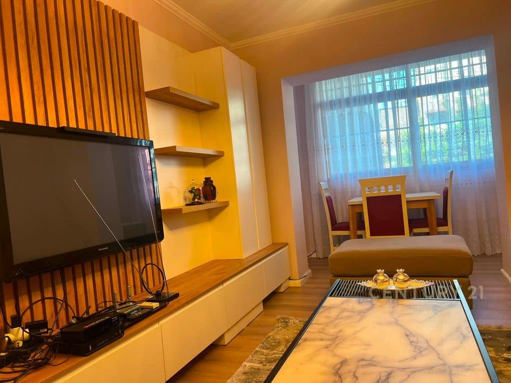 Apartament 3+1 + post parkimi te perfshire me qira tek Tregu Elektrik! 2