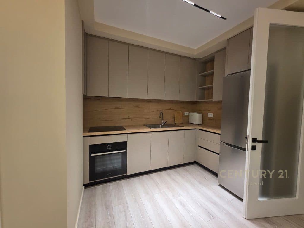 Jepet me Qira Apartament 2+1+2 me post parkimi pranë shkollës Harry Fultz! 3