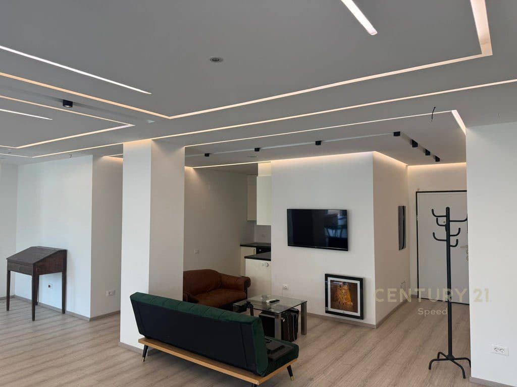 SHESIM APARTAMENT TE PERSHTATUR NE ZYRE NE ZONEN E ISH BLLOKUT