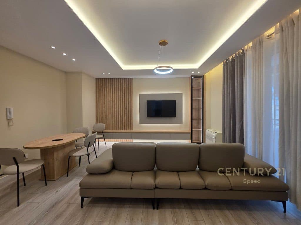 Jepet me Qira Apartament 2+1+2 me post parkimi pranë shkollës Harry Fultz!