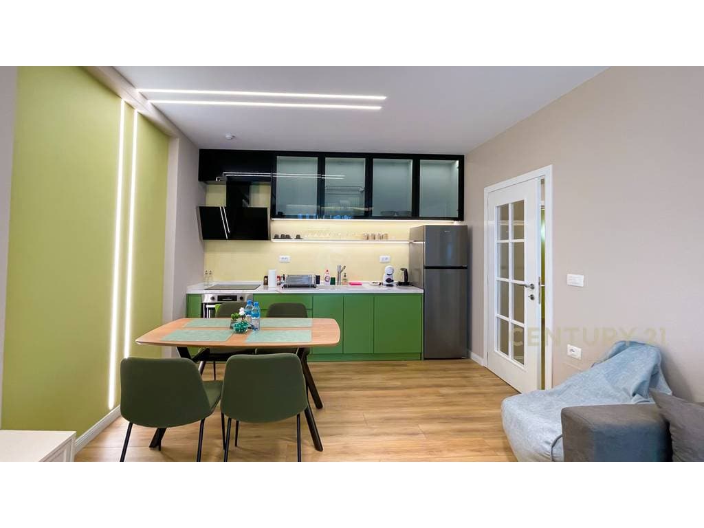 SHITET APARTAMENT 2+1 ME PAMJE NGA DETI I RIKONCEPTUAR NE 2 APARTAMENTE 4
