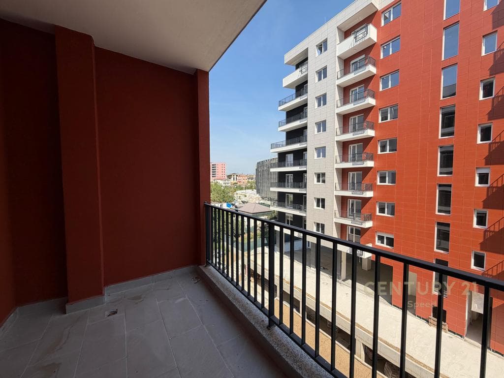 Shitet Apartament 1+1 ne Paskuqan, prane te Bulevardit te Ri! 3