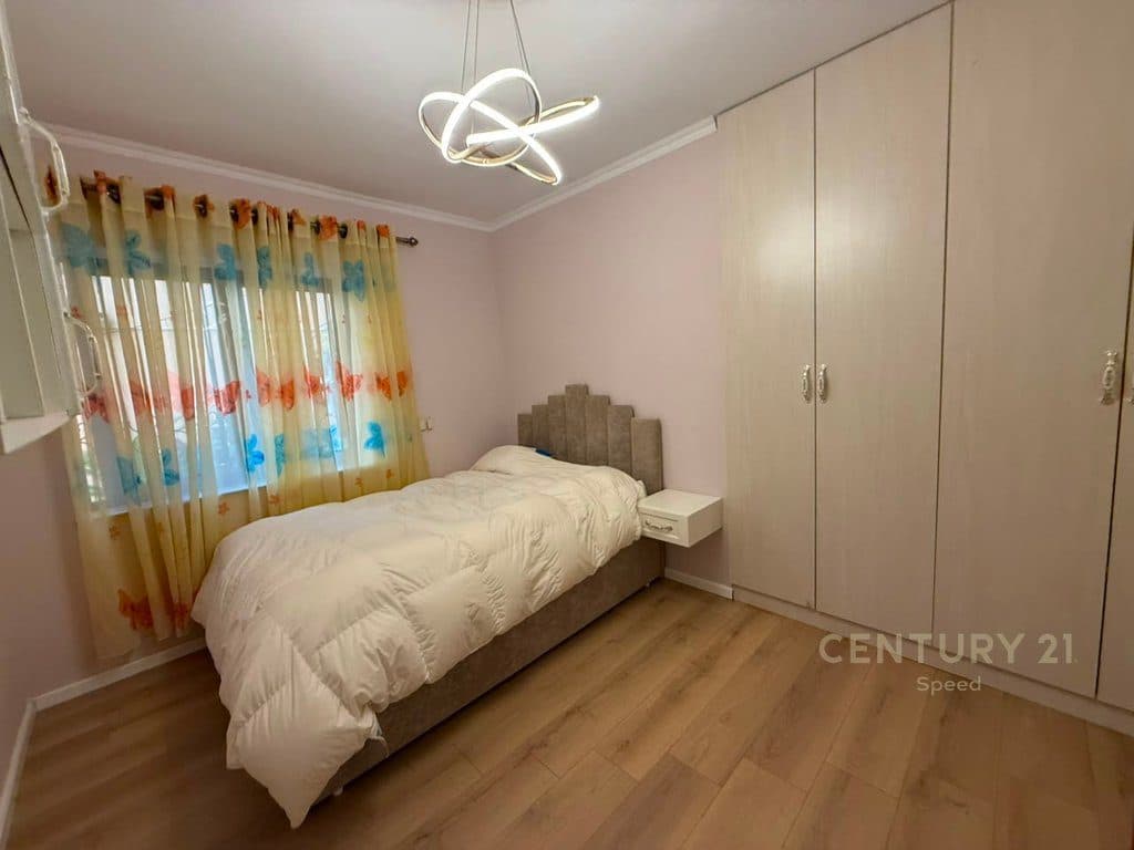 Apartament 3+1 me qira tek Tregu Elektrik! 4