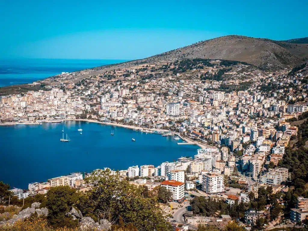 Apartament 3+1+2 për Shitje në Sarandë!