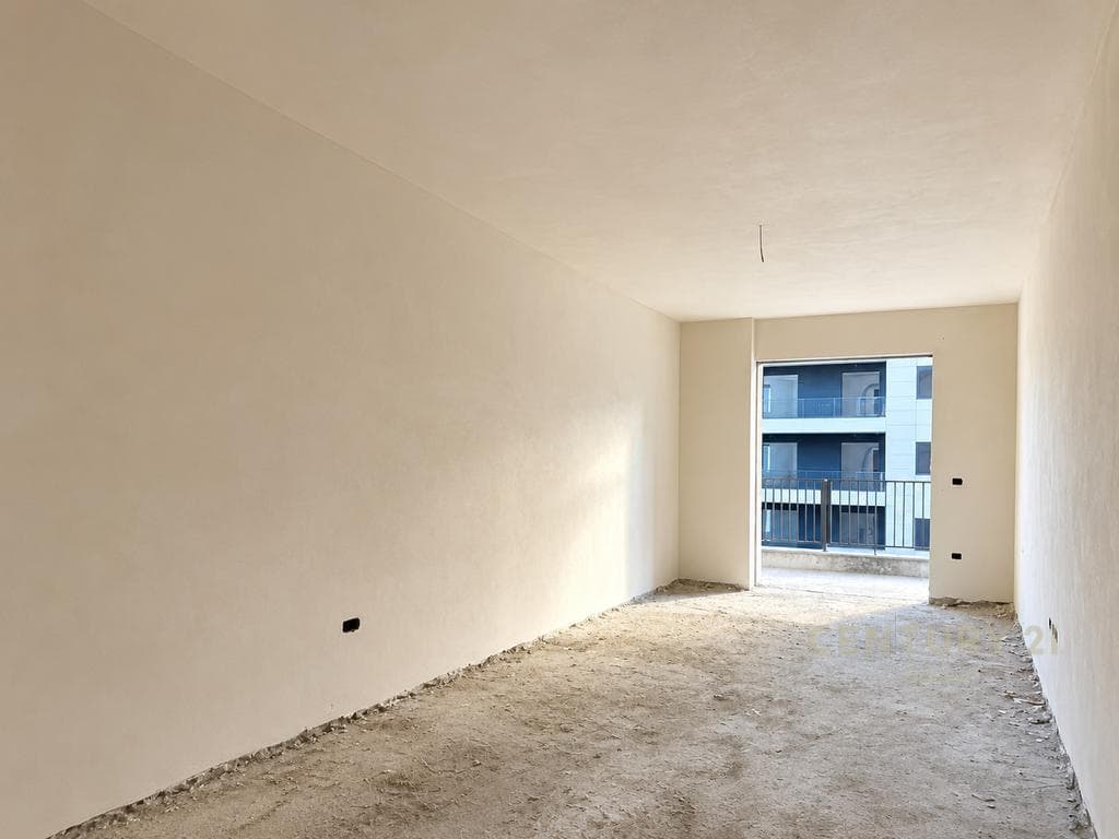 Shitet Apartament 1+1 ne Paskuqan, prane te Bulevardit te Ri!