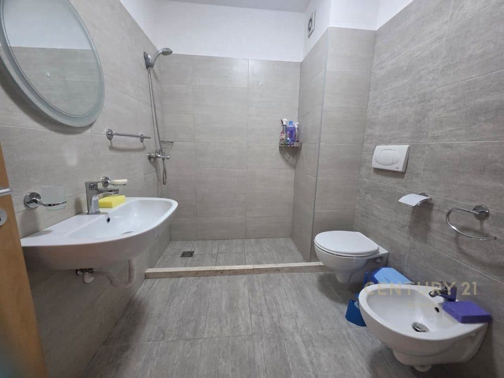 JEPET ME QIRA APARTAMENT 1+1 TEK KOMPLEKSI MAGNET! 2