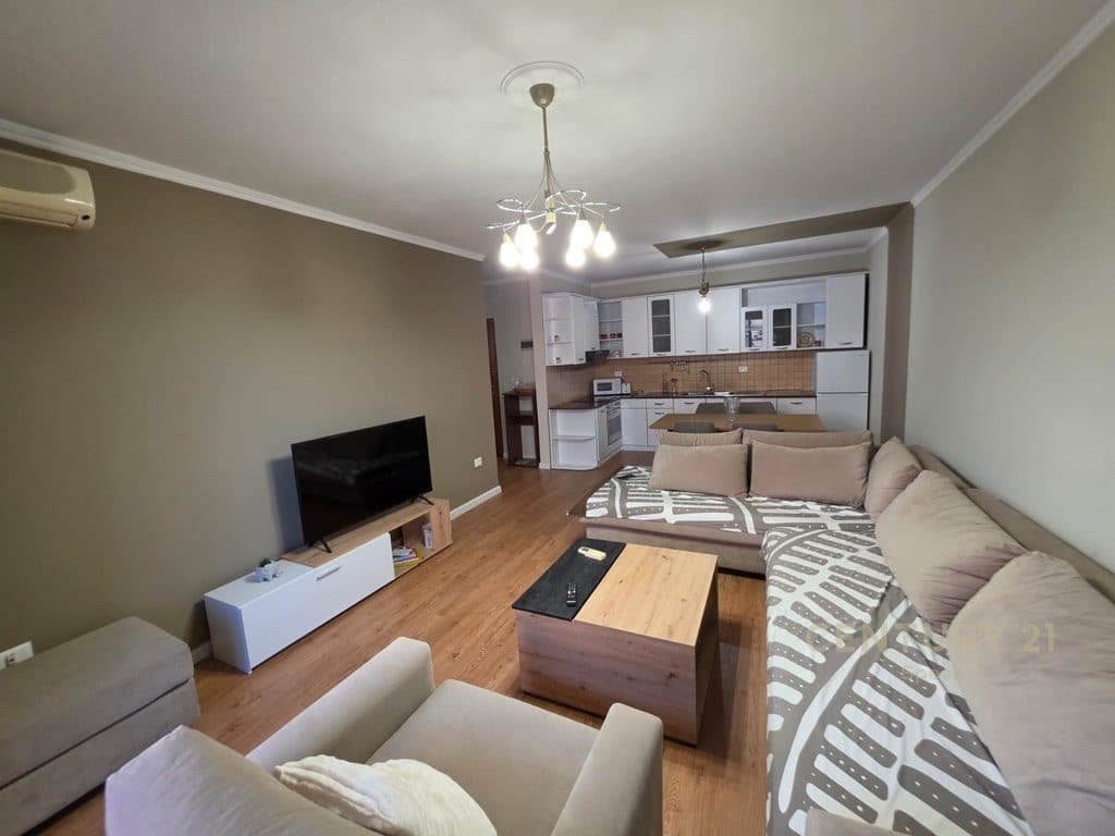 Apartament 1+1 me Qira tek Komuna e Parisit! 1