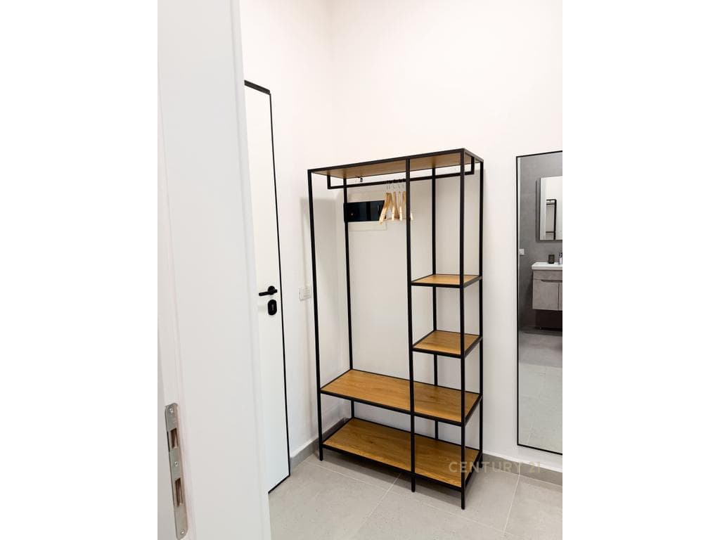 Apartament 1+1 Per Qira Tek Liqeni Thate!! 3