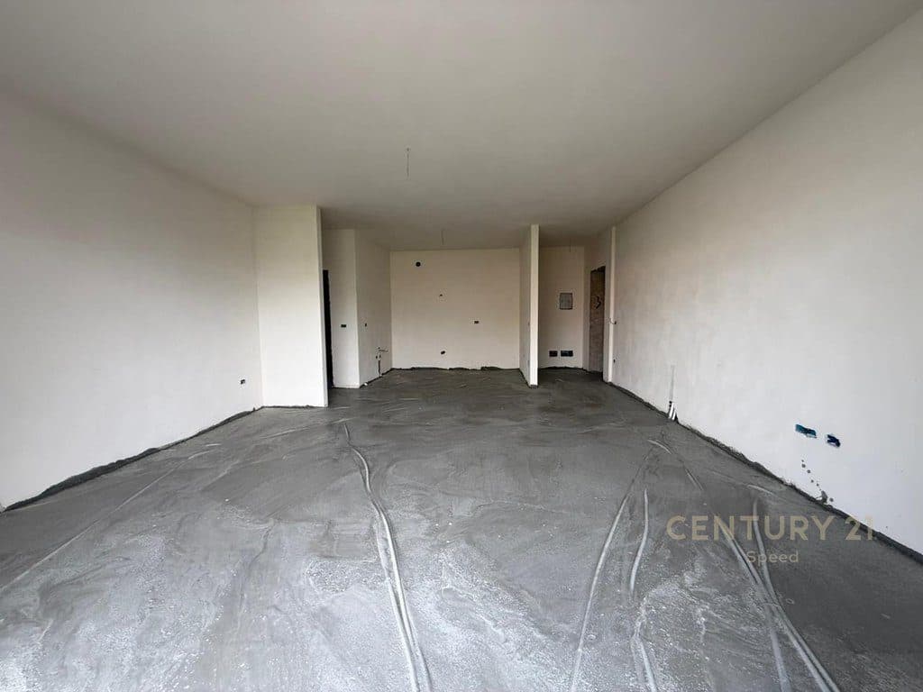 Shitet apartament 3+1+2 në Paskuqan, pranë Bulevardit të Ri! 2