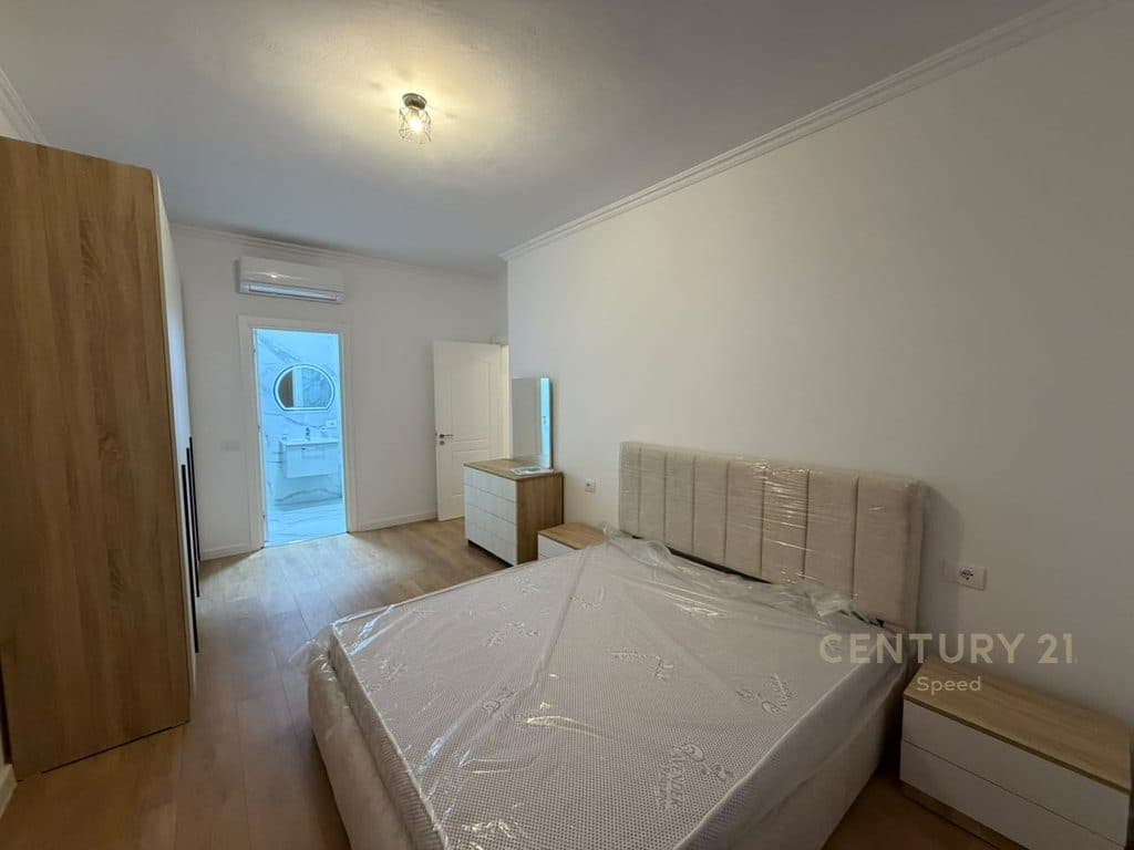 Jepet me qira apartament 2+1+2+post parkimi në Rrugën "5 Maji"!! 4