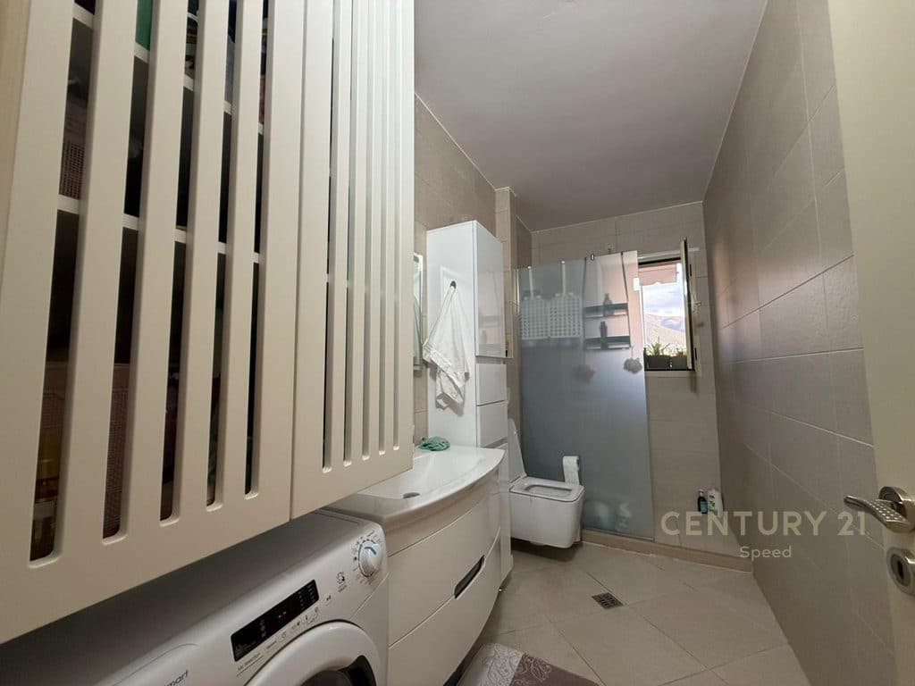 Apartament 2+1 në shitje në Lungomare! 3