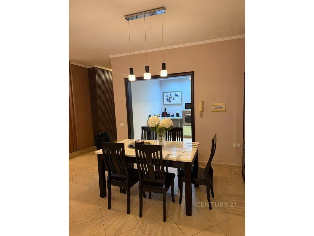 Apartament 2+1+2 per Qira ne Myslym Shyri 4