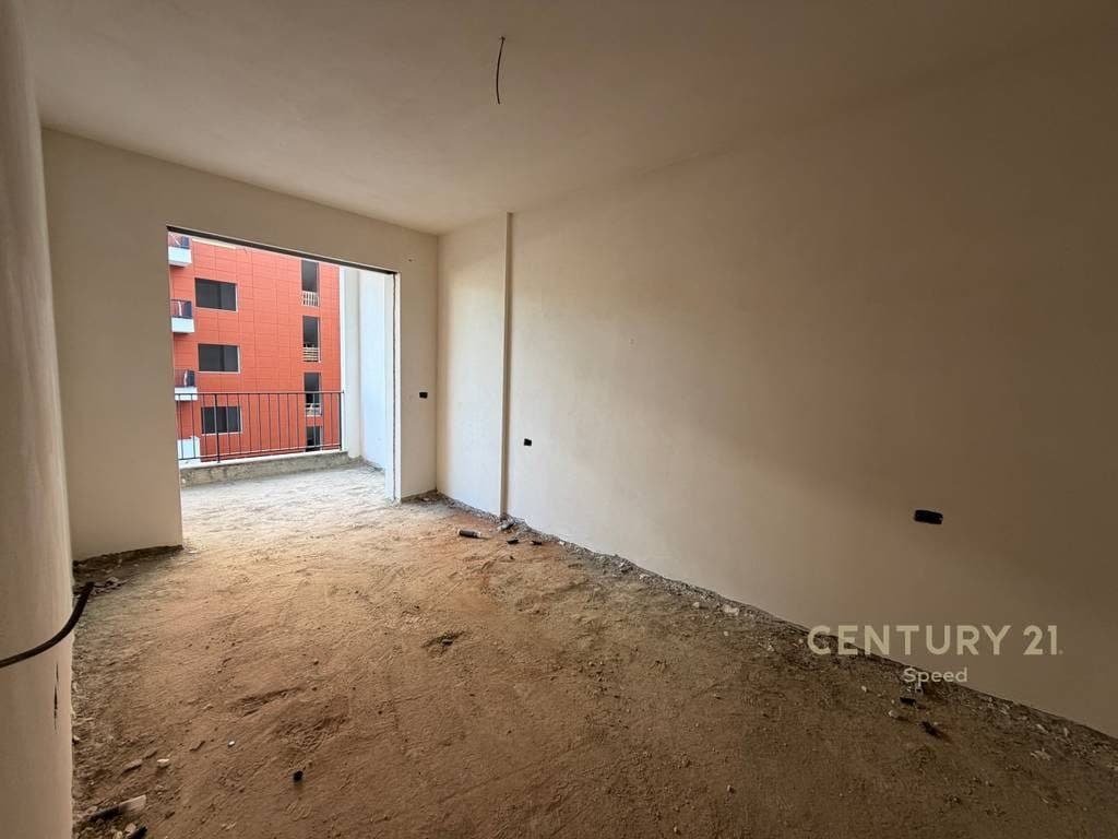 Shitet Apartament 1+1 ne Paskuqan, prane te Bulevardit te Ri! 3