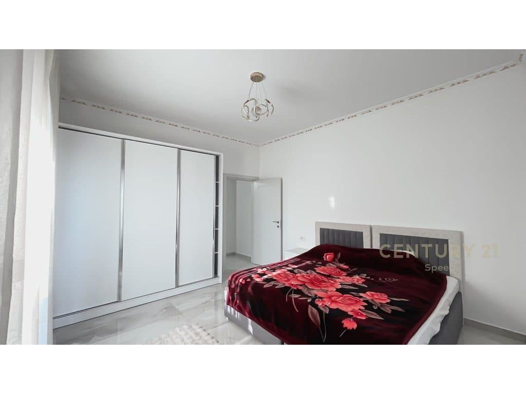 Jepet me qira apartament 2+1 pranë Uzinës Dinamo! 4
