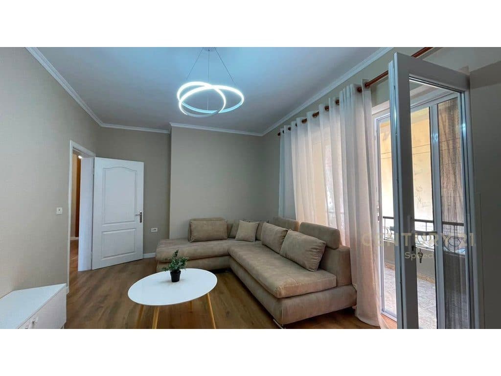 Apartament 1+1 per Qira tek Pazari ri 3
