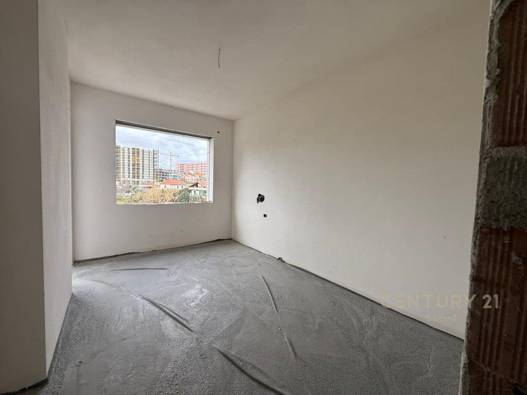 Shitet apartament 3+1+2 në Paskuqan, pranë Bulevardit të Ri! 3