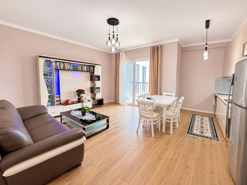 Apartament për qira 1+1 tek Frigoriferi/Siri Kodra!