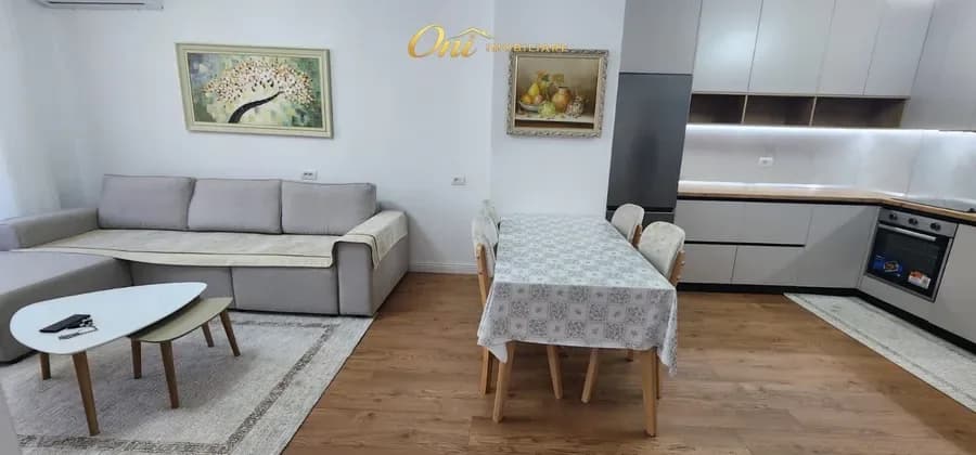 Apartament për qira Tiranë - qyteti