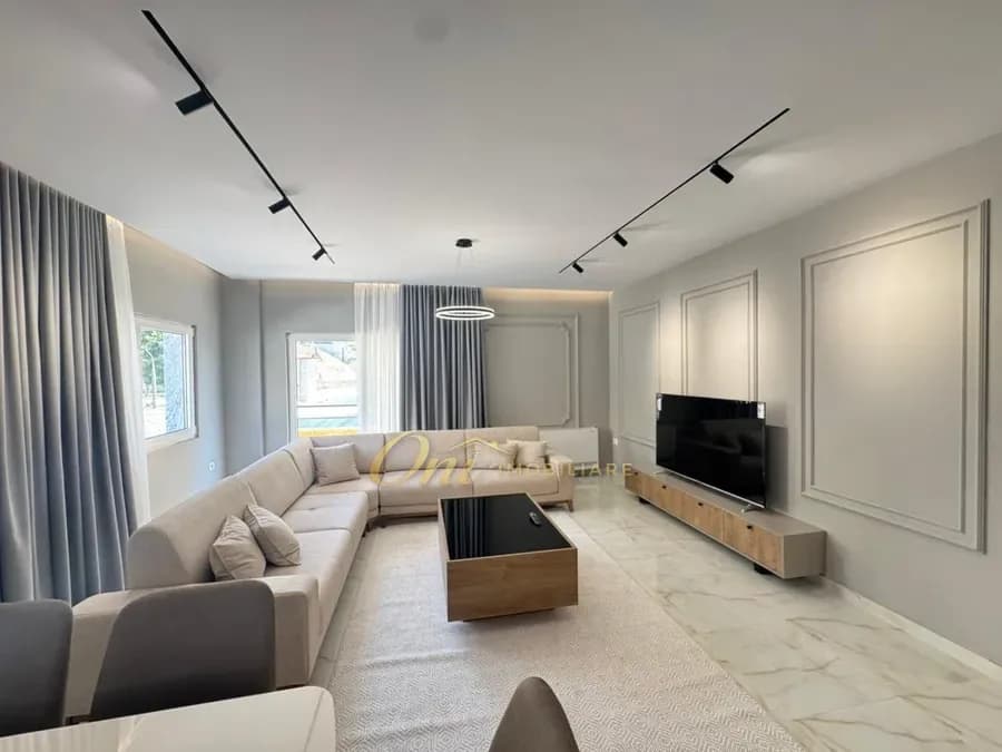 FARKE, APARTAMENT PER QERA 2+1