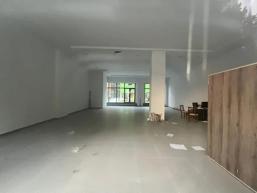JEPET AMBIENT BIZNESI ME QERA, RRUGA 5 MAJI
