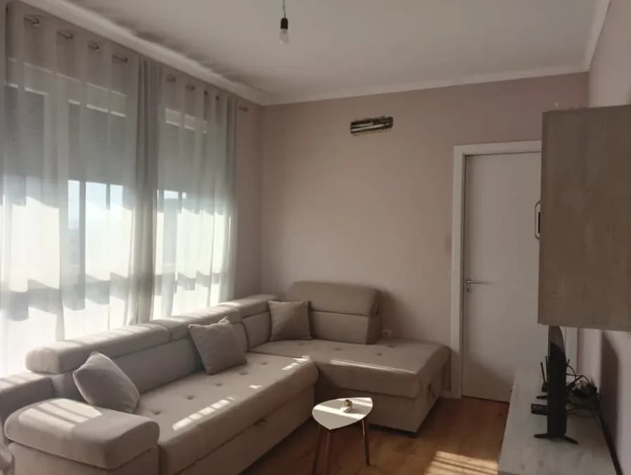 JEPET APARTAMENT ME QERA 1+1, DON BOSKO