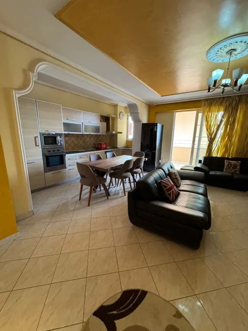 Apartment to rent Komuna e Parisit - Kristal Center (Tirana - city)