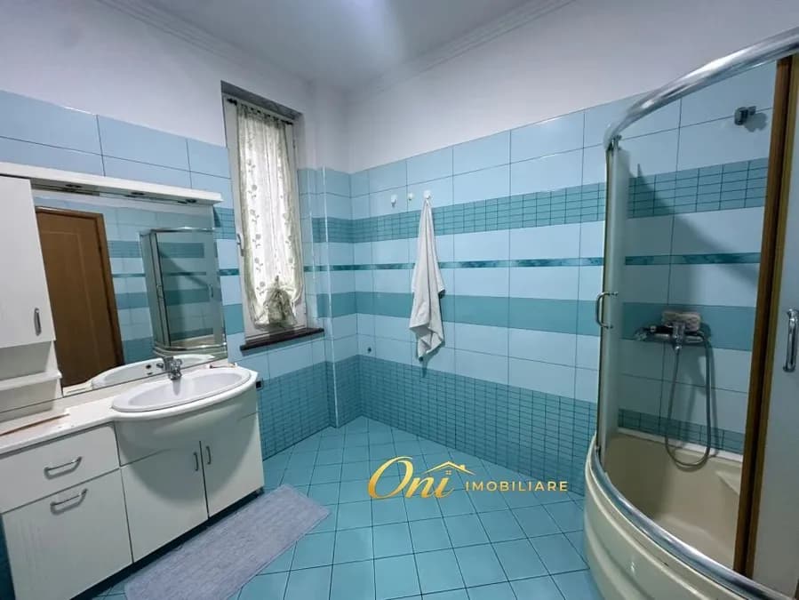 Apartment to rent Myslym Shyri Str. (Tirana - city) 4