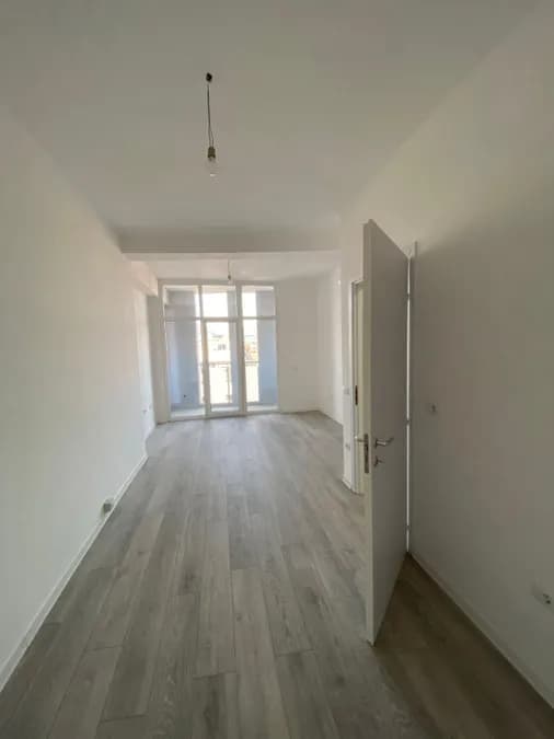 Office to rent Komuna e Parisit - Kristal Center (Tirana - city)