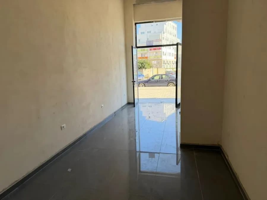 Store to rent Astiri - Unaza e Re (Tirana - city) 3