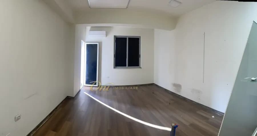 RRUGA E KAVAJES AMBIENT ZYRE PER QERA