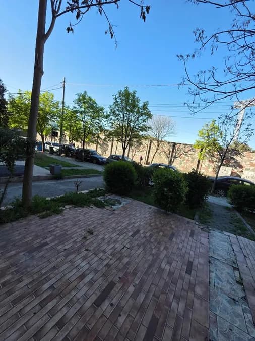 Office to rent Oxhaku - Kodra e Priftit - Bomi Cemetery (Tirana - city)