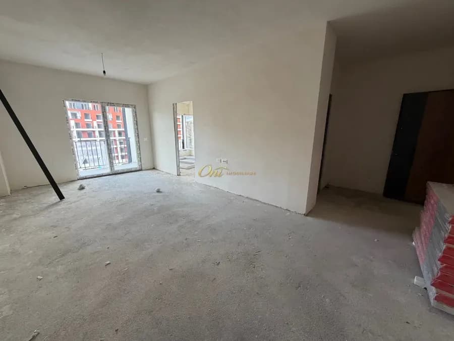 PASKUQAN APARTAMENT PER SHITJE 1+1