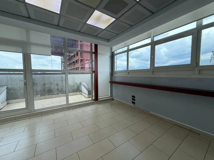 Office to rent Kavaja Str (Tirana - city)