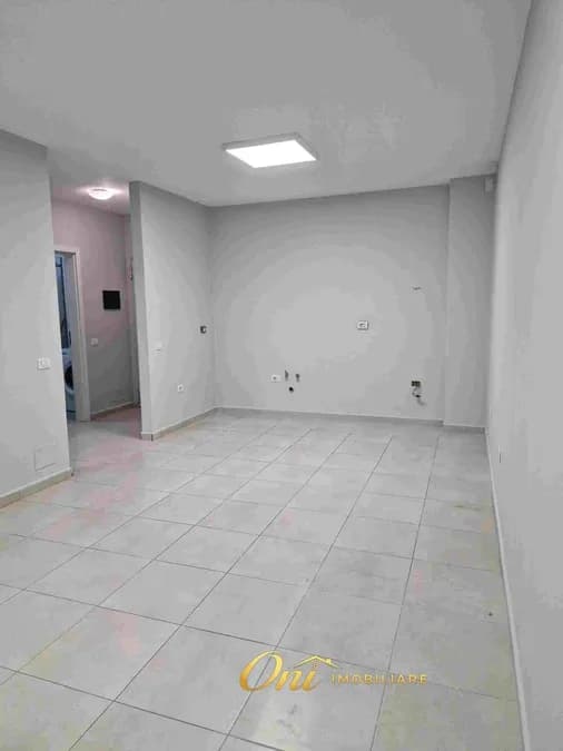 Office to rent Kavaja Str. - 21 Dhjetori (Tirana - city) 3