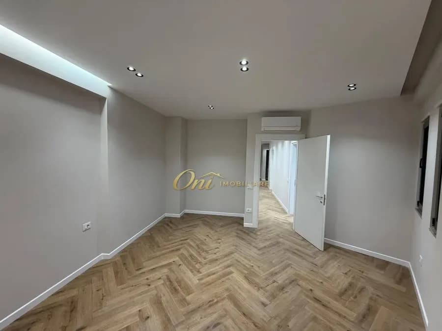 ASTIR AMBIENT ZYRE PER QERA