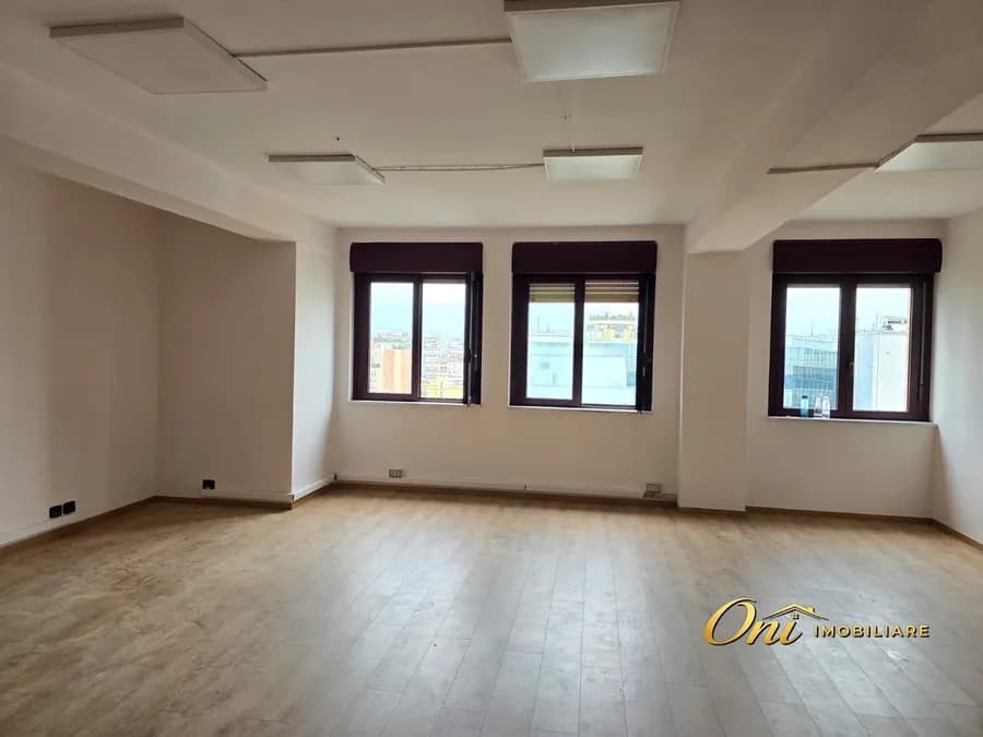 Office to rent Center (Tirana - city) 2