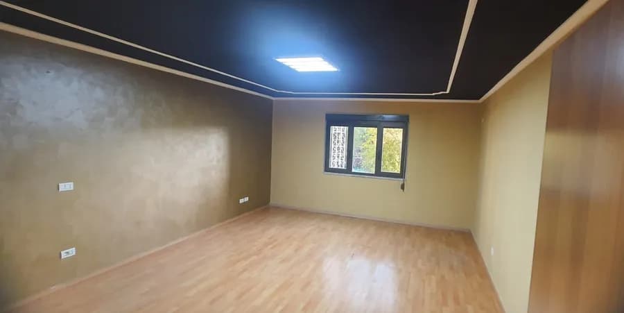Office to rent Kavaja Str (Tirana - city) 3