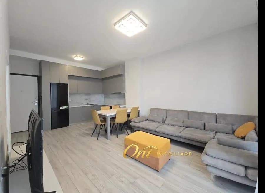 Apartment to rent Komuna e Parisit - Kristal Center (Tirana - city)