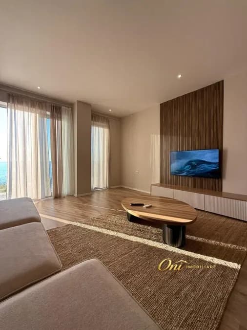 SHITET APARTAMENT 2+1, LUNGOMARE