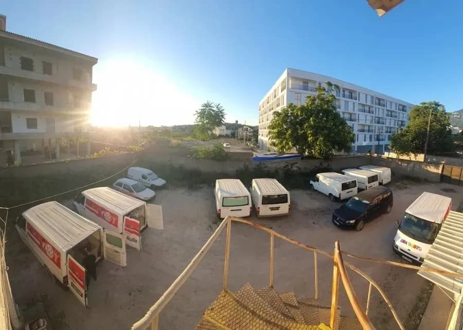 Magazinë për qira Komuna e Parisit - Kristal Center (Tiranë - qyteti)