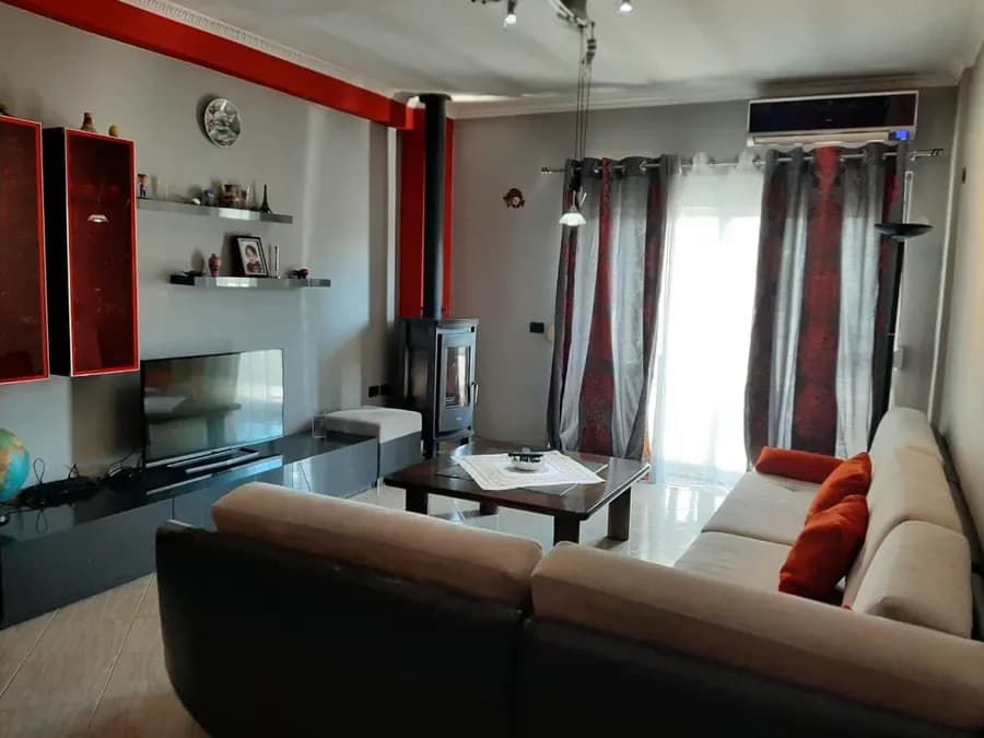 JEPET APARTAMENT ME QERA 2+1+2, ASTIR