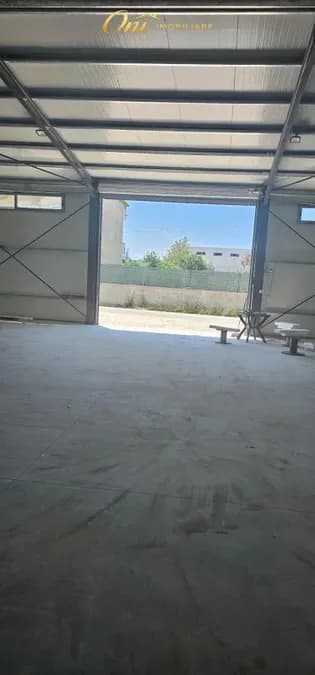 Magazinë për qira Tiranë - qyteti