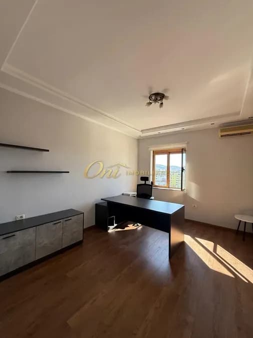 BLLOK JEPET ZYRE 140M2 PER QERA
