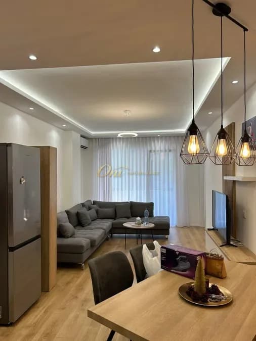 JEPET APARTAMENT ME QERA 1+1, QENDER