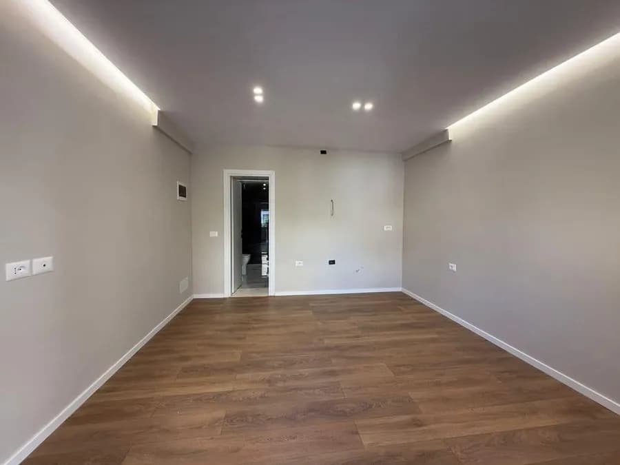 Business to rent Elbasan Str. - Artistic Lyceum - American Institute (Tirana - city) 1