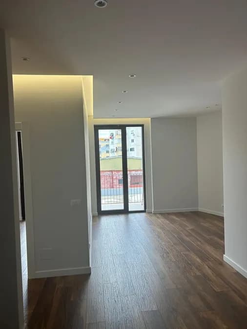 Office to rent Komuna e Parisit - Kristal Center (Tirana - city) 4