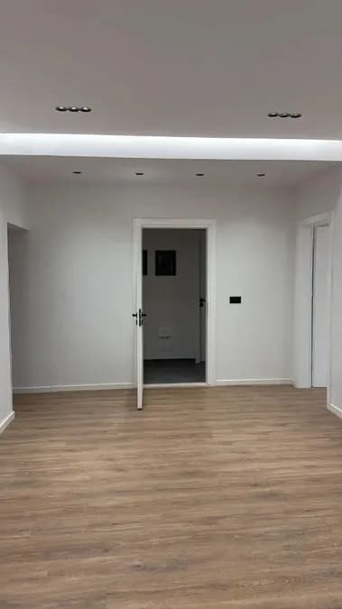Office to rent Vasil Shanto - KESH (Tirana - city)