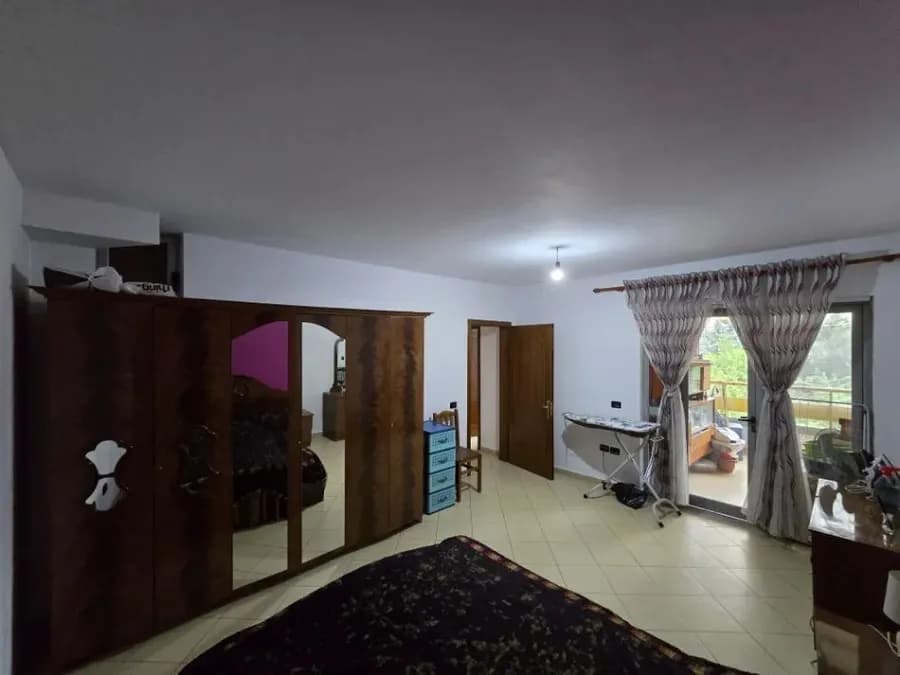 Apartment to rent Pallati me Shingjeta - Irfan Tomini Str. (Tirana - city) 3