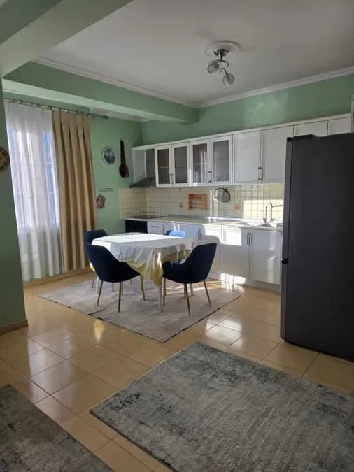 JEPET APARTAMENT ME QERA 2+1, ISH TREGU ELEKTRIK